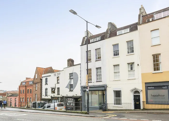 Stunning Centre Living With Parking Apartman