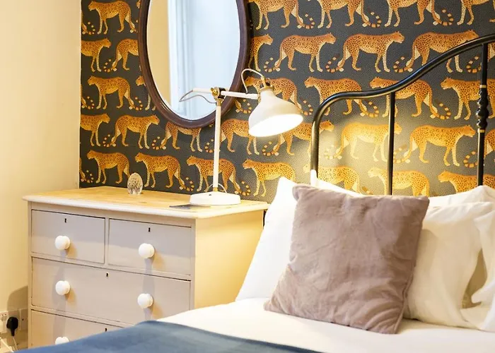 Stunning Centre Living With Parking Apartamento Bristol