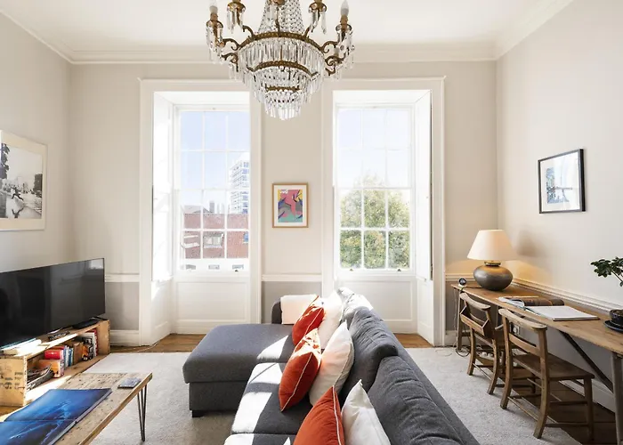 דירה Stunning Centre Living With Parking